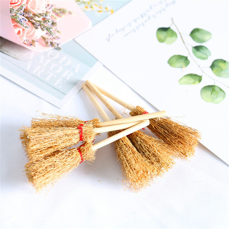 1Pc Durable Bamboo Miniature Artificial Straw Brooms with Red Ropes, Halloween & Easter Party Decor, Witches Accessory for Costume Cosplay, No Feather, Festive Home & Kitchen Decor