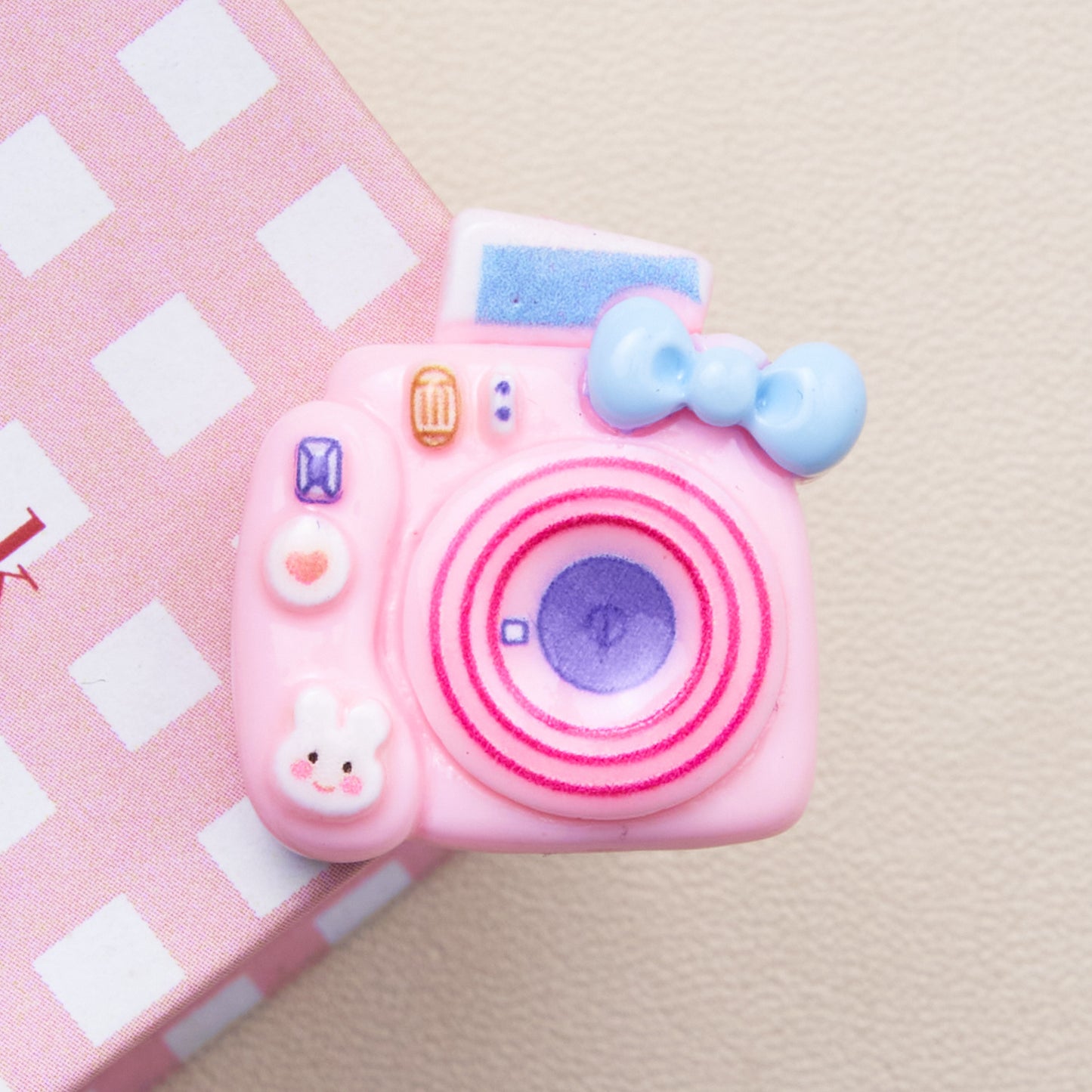 5Pcs Camera Bows Acrylic Charms, Flatback Resin Cabochons for DIY Jewelry, Earrings, Bracelets, Keychains, Festive Decor, Homemade Gifts, Phone Cases, Water Bottles, Hair Accessories - Crafting Accessories