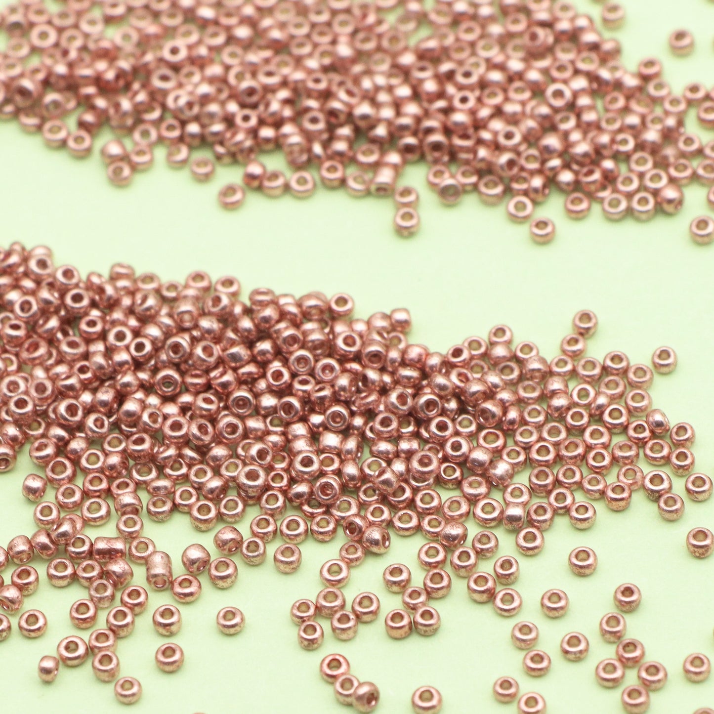 20g/0.7oz 2mm Metallic Color Miyuki Seed Beads Solid Color Loose Spacer Beads with Hole for Jewelry Making DIY Bracelet Necklace Chain Earrings Charm Bangle Decors Craft Accessories