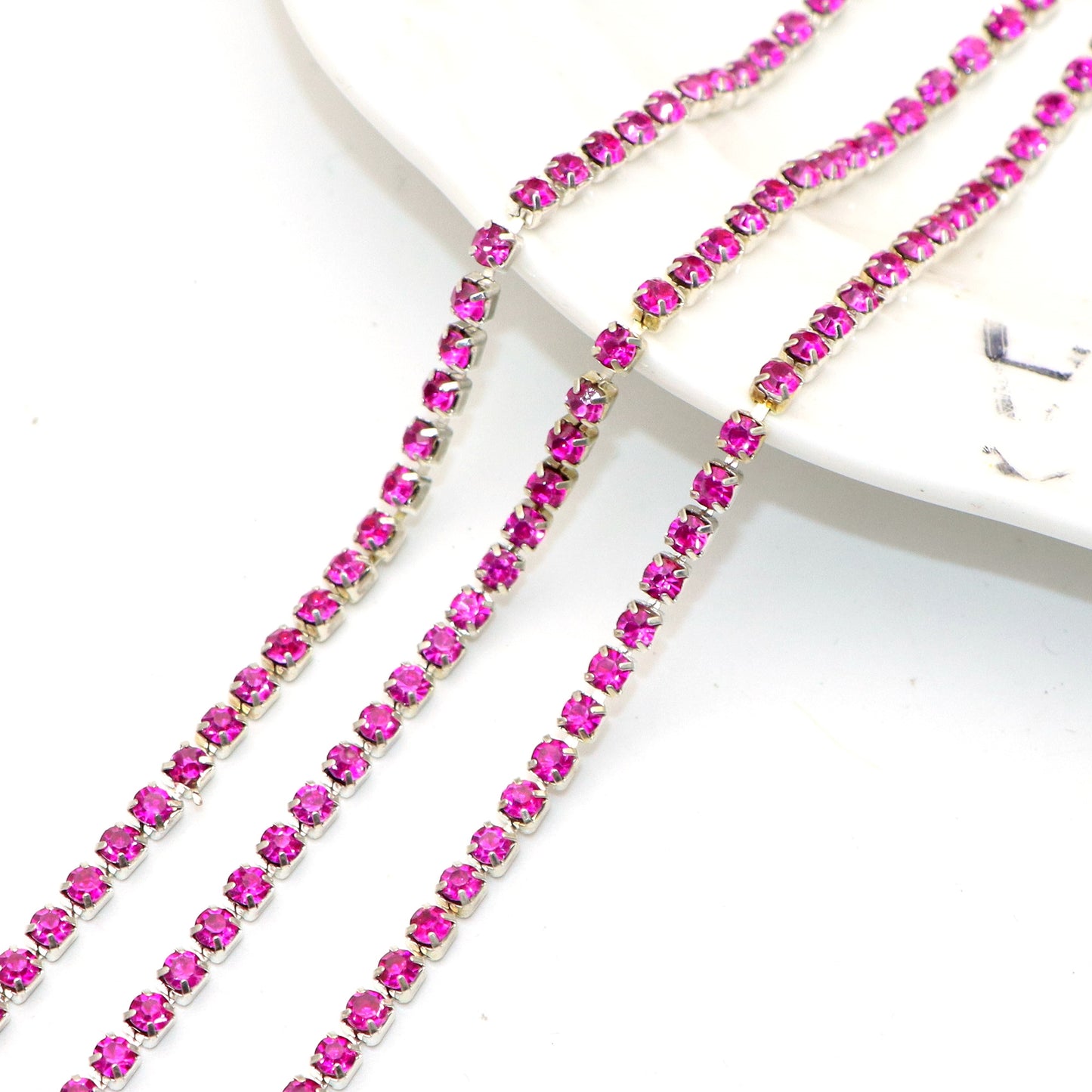 1Meter Sparkling Rhinestone Chain Beads Rhinestone Chain - Jewelry Making Chains for DIY Craft, Shoe, Clothing, Mobile Phone Case Decoration