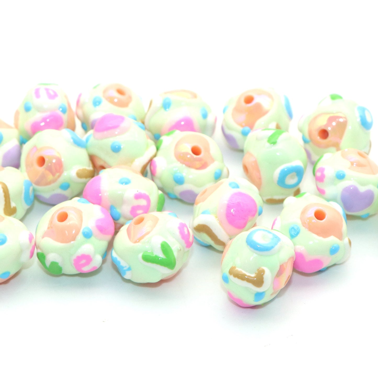 5Pcs Festive Love Heart Acrylic Beads Loose Spacer Beads for DIY Jewelry Making Accessories DIY Bracelet Necklace Chain Earrings Charm Bangle Decors Craft Pen Supplies