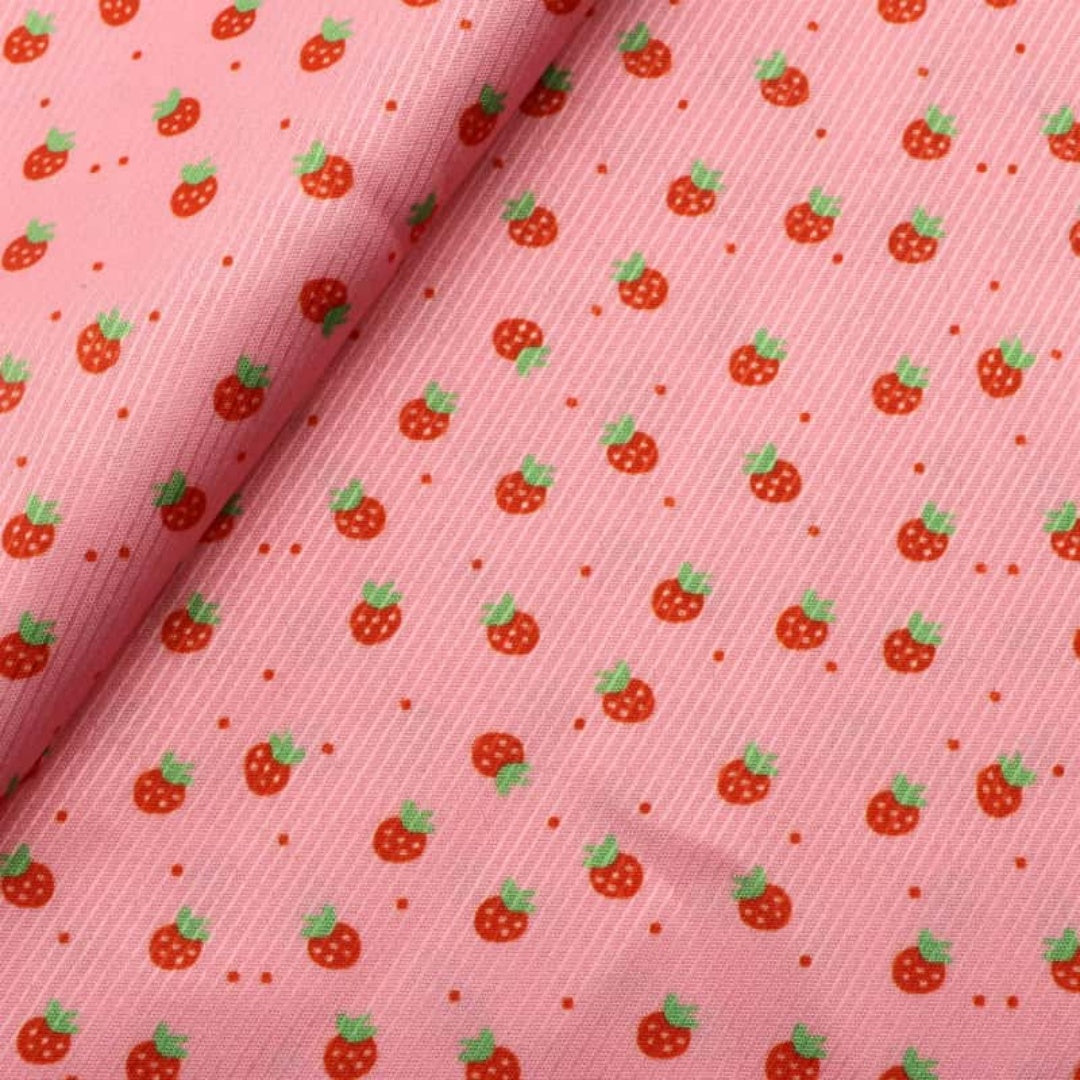 1pc Strawberry Print Twill Polyester Fabric, 59.06x19.68 inch Precut Fabric, Perfect for Party Decorations, and Craft Projects, Hair Ties, DIY Quilting & Sewing, Patchwork, Backdrop Fabric | Strawberry Pattern