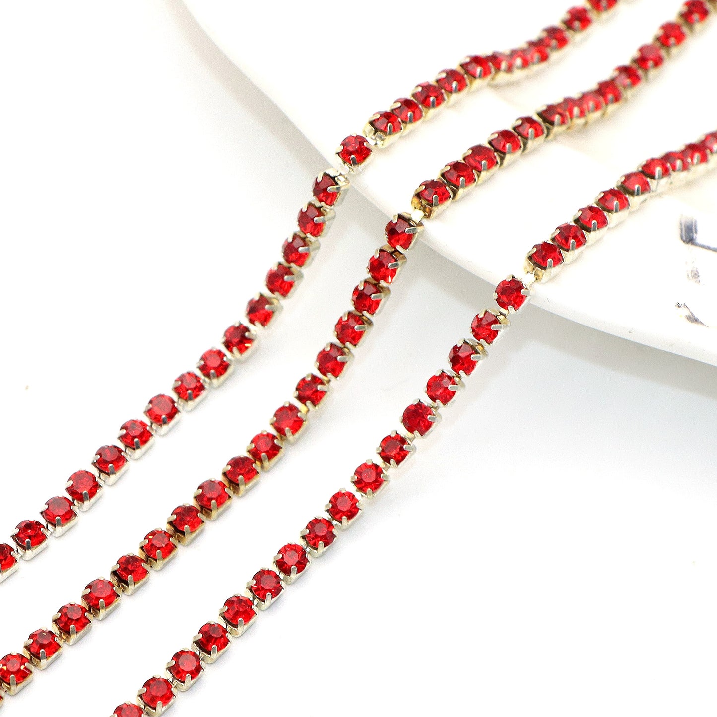 1Meter Sparkling Rhinestone Chain Beads Rhinestone Chain - Jewelry Making Chains for DIY Craft, Shoe, Clothing, Mobile Phone Case Decoration