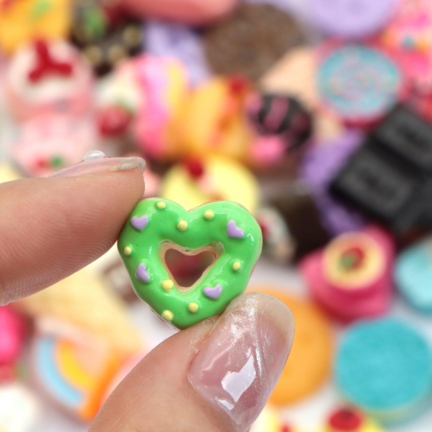 5Pcs Food Series Acrylic Charms,Random Designs,Cake,Cookie,Donuts,Ice Cream Shaped,3D Flatback Resin Cabochons for DIY Jewelry, Earrings, Bracelets, Keychains, Festive Decor, Homemade Gifts, Phone Cases, Water Bottles, Hair Accessories