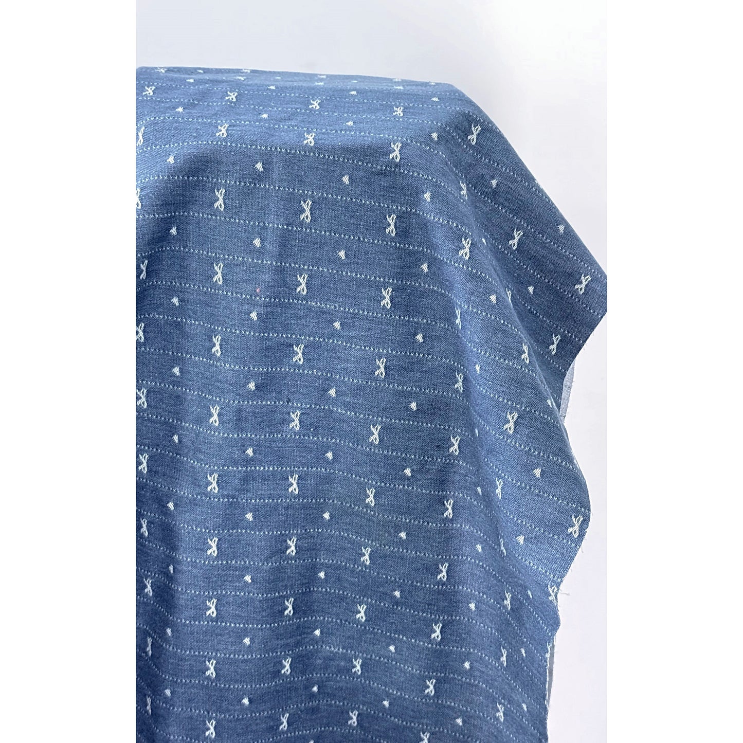 1pc Bowknot Pattern Denim Fabric, 64.96x19.68inch Pre-Cut 100% Polyester, Luxury Bows Striped Design for DIY Crafts, Bags, Sewing Projects & Hats, Hand Wash Only, Sewing Supplies, Craft Fabric | Vintage Style Fabric | Durable Fabric, Denim Fabric