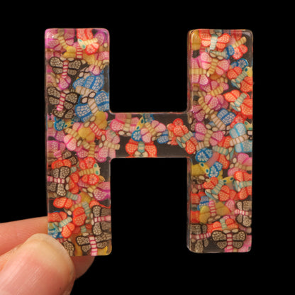 1Pc Butterfly Polymer Clay With Letters Alphabet Crystal Epoxy Resin - Perfect for Bags & Car Accessories, Ideal Gift for Women on Christmas, Birthdays, and New Year