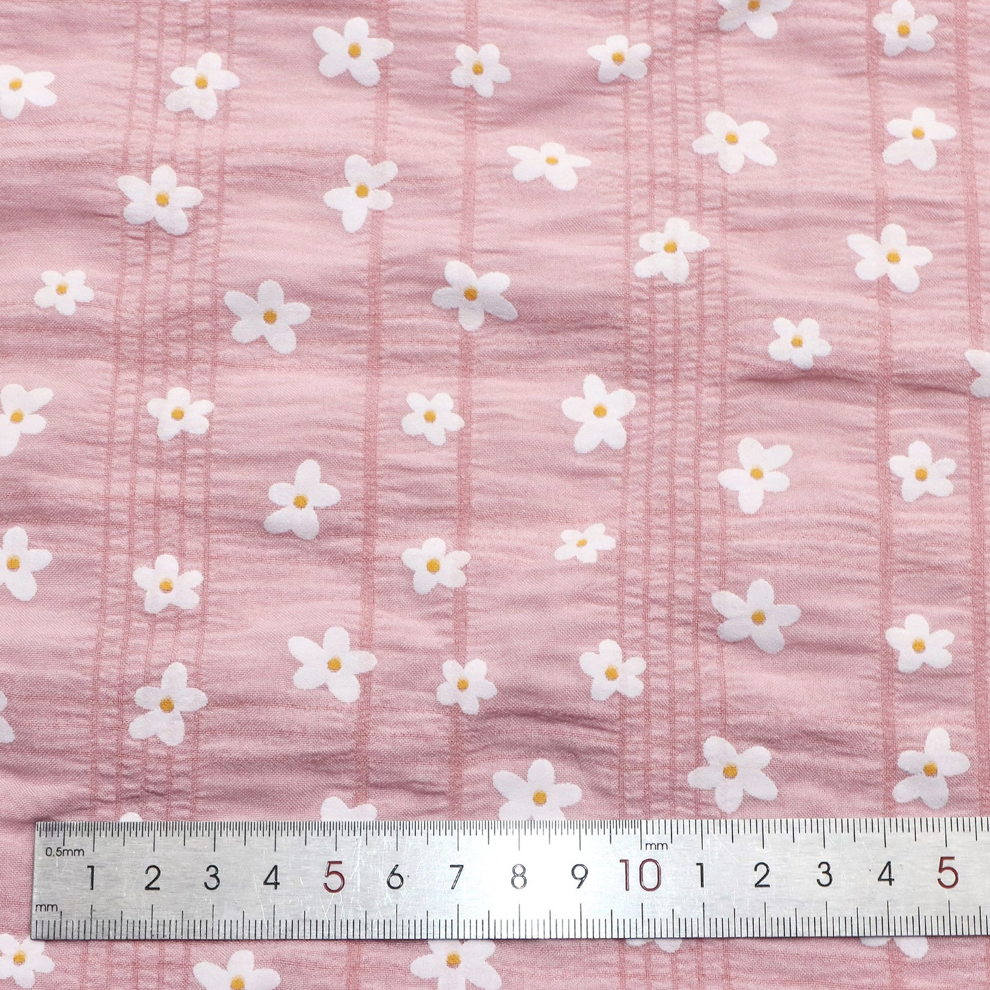 1pc Flower Pattern Wrinkles Texture Quilting Fabric-59.05x19.68inch Precut Polyester Craft Fabrics DIY Handmade Projects Doll Clothes Fabric For Hair Ties, DIY Quilting & Sewing