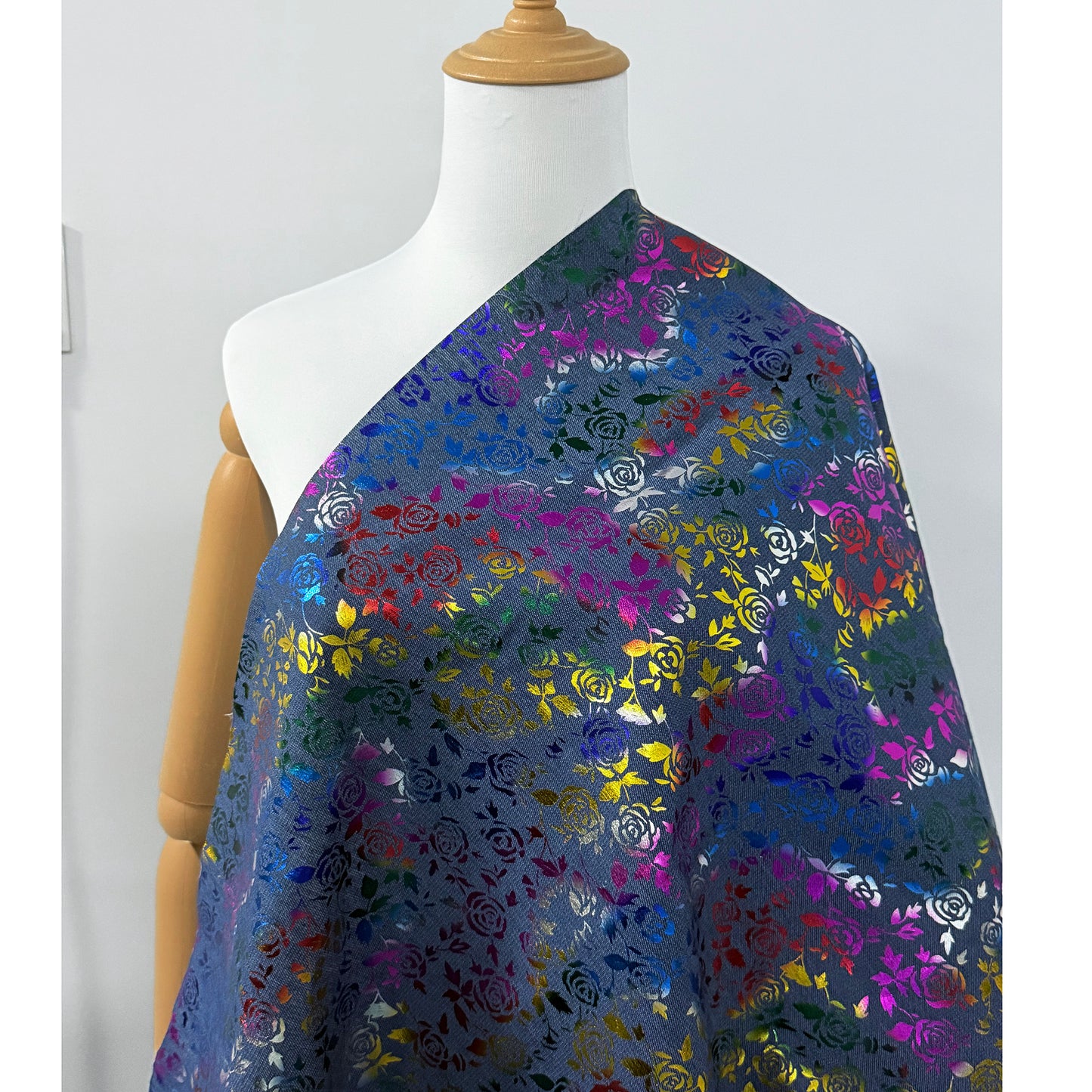 1pc Rainbow Foil Rose Flower Denim Fabric, 59x19.68inch Pre-Cut 100% Polyester, Vibrant Rose Design for DIY Crafts, Bags, Sewing Projects & Hats, Hand Wash Only, Sewing Supplies, Craft Fabric | Vintage Style Fabric | Durable Fabric, Denim Fabric