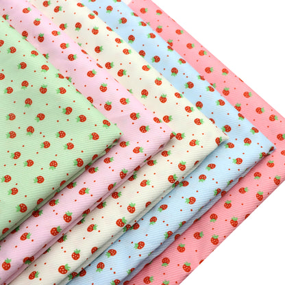 1pc Strawberry Print Twill Polyester Fabric, 59.06x19.68 inch Precut Fabric, Perfect for Party Decorations, and Craft Projects, Hair Ties, DIY Quilting & Sewing, Patchwork, Backdrop Fabric | Strawberry Pattern