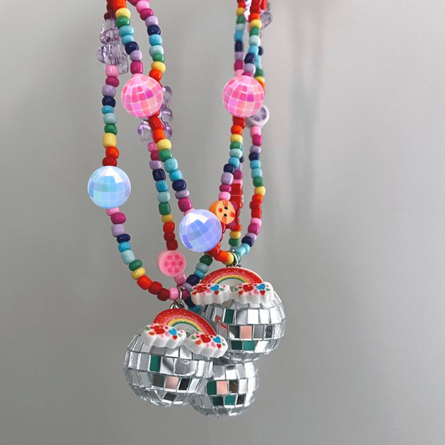 10Pcs Iridescent Bounce Ball Acrylic Beads 16mm Mixed Colors Geometry Acrylic Spacer Beads Charms with Hole Ideal for DIY Jewelry Making DIY Bracelet Necklace Chain Earrings Charm Pen Bangle Decors Festive Craft Supplies