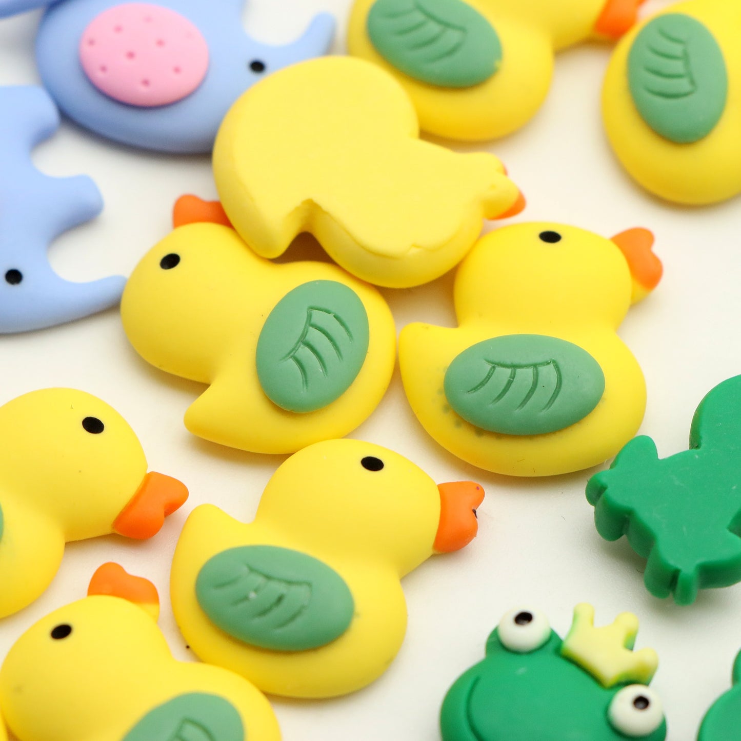 Resin Flat Back Charms Beads,2pcs Frog Duck Turtle Elephant Shape Resin Cabochons for DIY Crafts, Scrapbooking, Jewelry Making