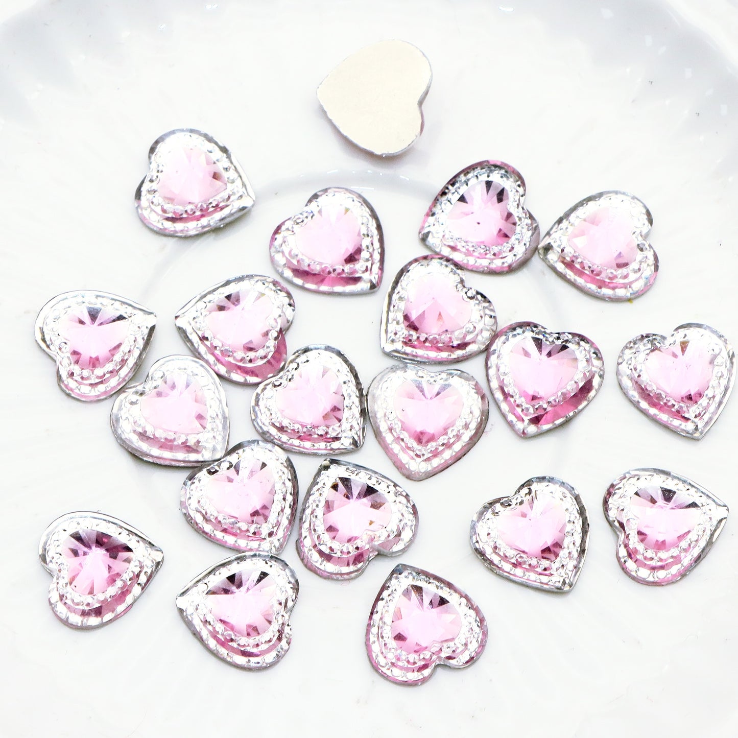 25Pcs Love Heart Shaped Acrylic Charms Transparent Resin,3D Flatback Resin Cabochons for DIY Jewelry, Earrings, Bracelets, Keychains, Festive Decor, Homemade Gifts, Phone Cases, Water Bottles, Hair Accessories - Crafting Accessories