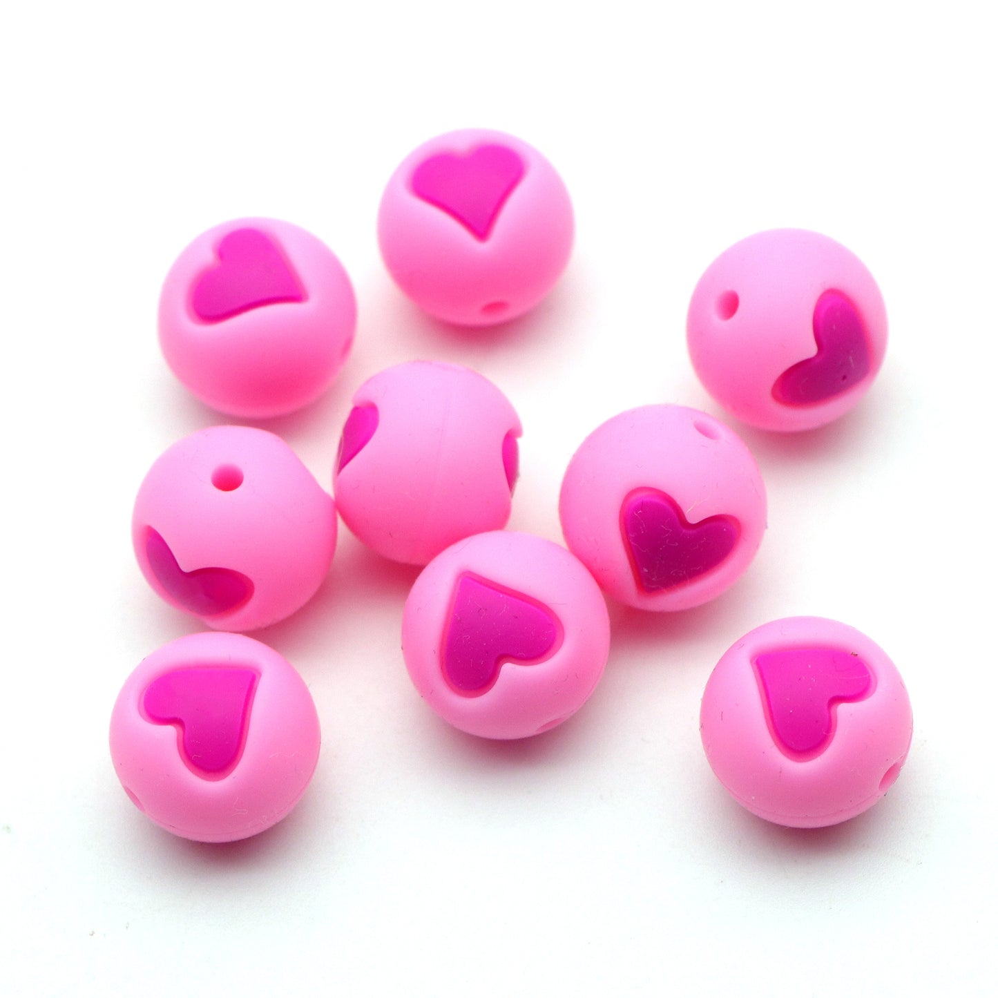 5Pcs 15mm Festive Silicone Beads Love Heart Pattern Round Shaped Focal Beads Loose Spacer Beads for DIY Jewelry Making Accessories DIY Bracelet Necklace Chain Earrings Charm Bangle Decors Craft Pen Supplies